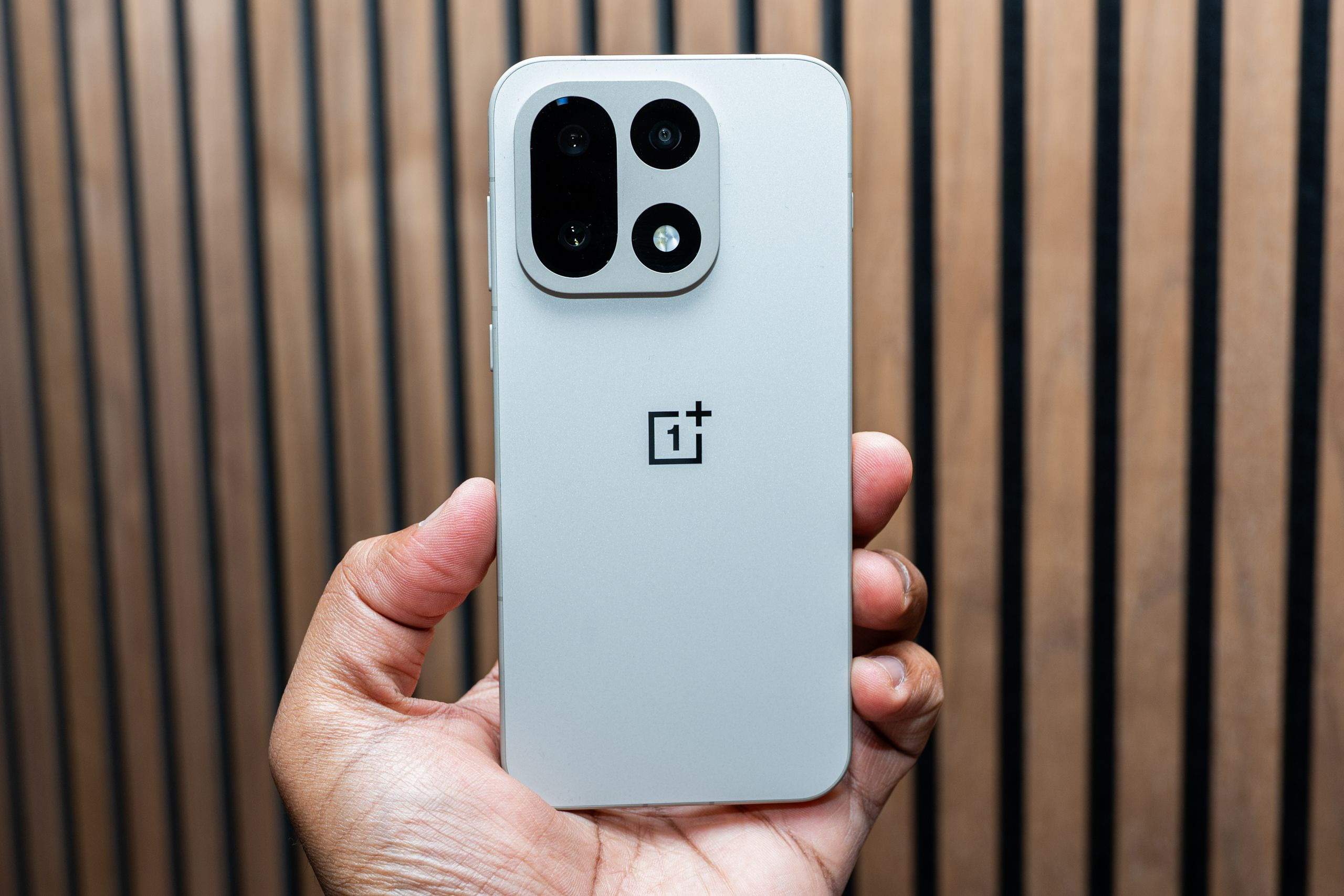 OnePlus 15