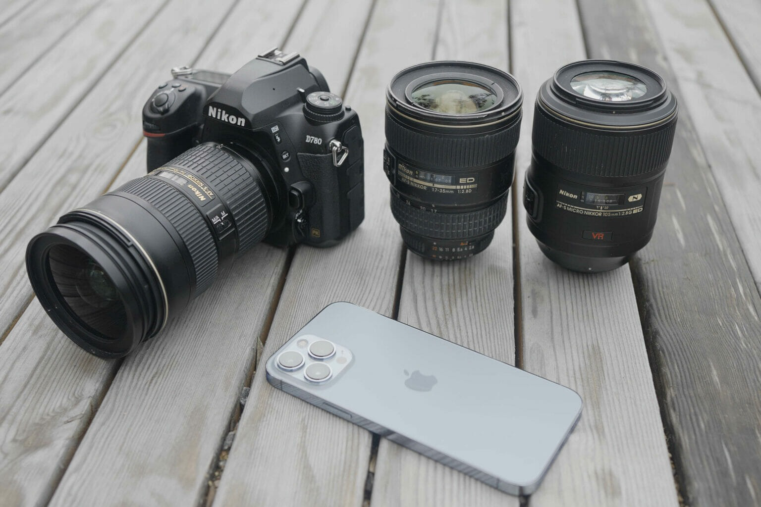 دوربین گوشی و DSLR